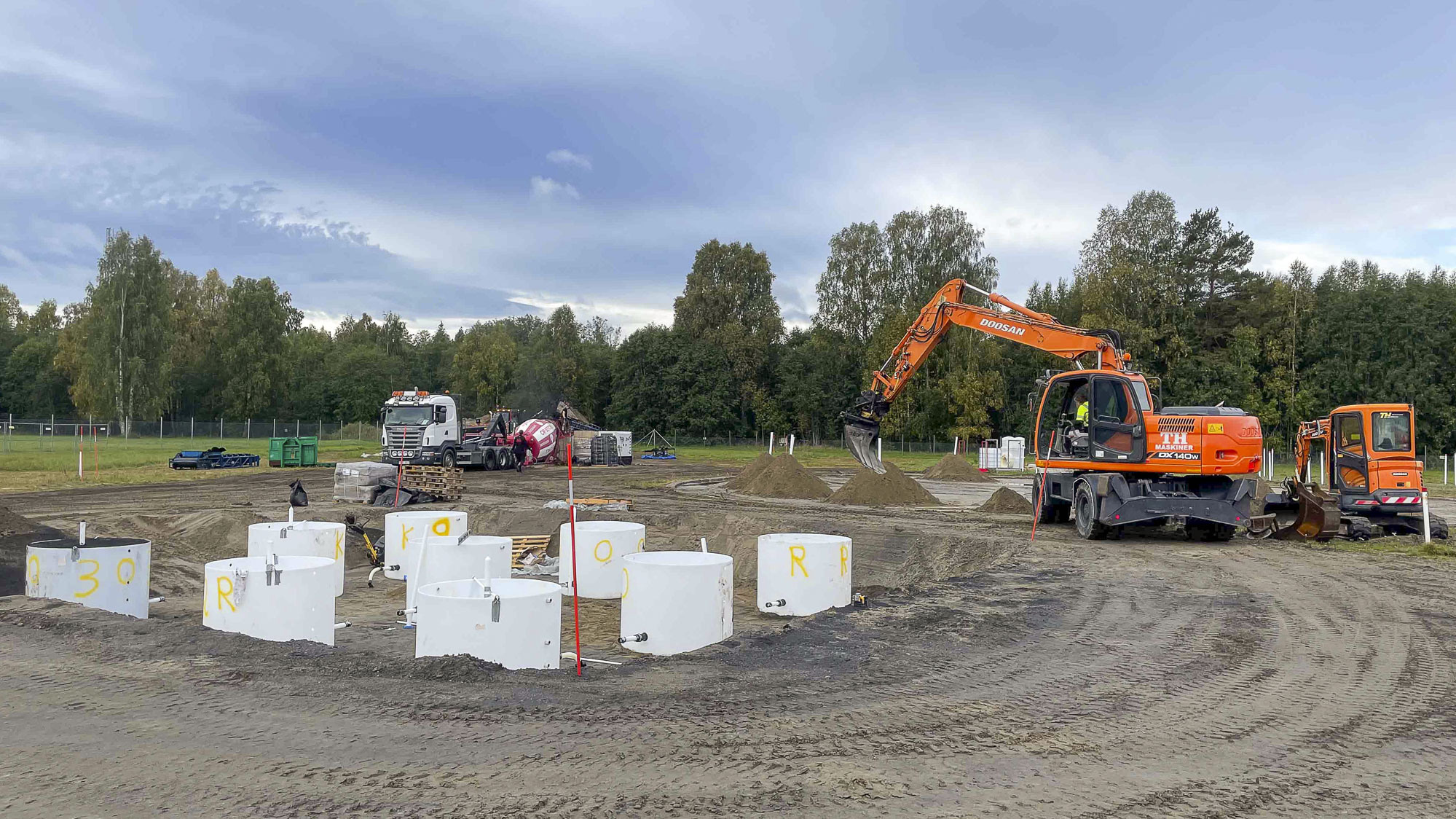 Förorenad sand provtas och bearbetas.